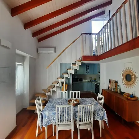 Central Cozy Ferragudo Casa vacanze *